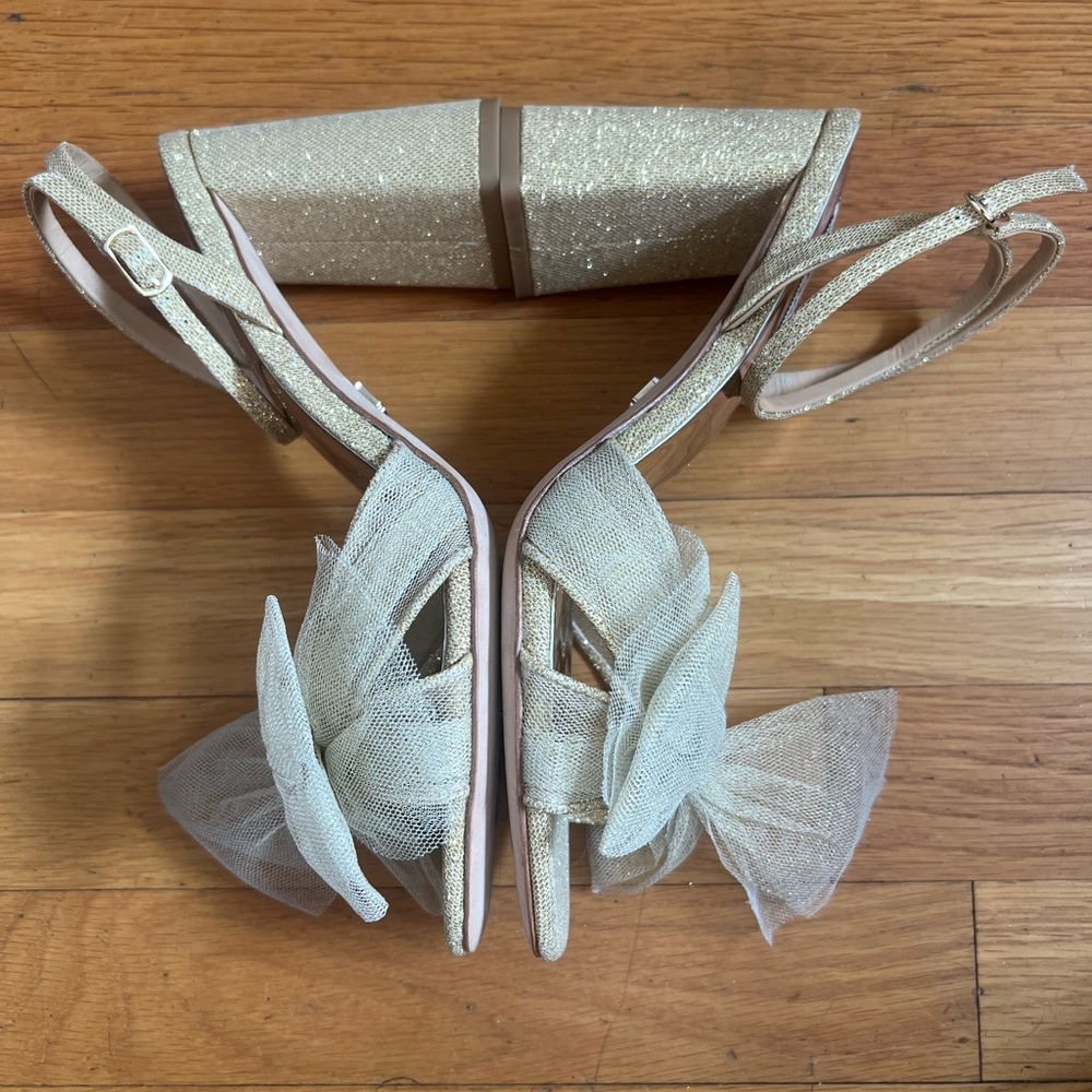 ๐ BADGLEY MISCHKA Tess Block Heel Sandals Tulle Bow Leather Sole Gold Size 7.5 - Picture 8 of 11